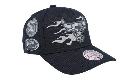 NBA Beautiful Chaos Pro Snapback Cap "Chicago Bulls - Black" HP9553 CBUBLCK