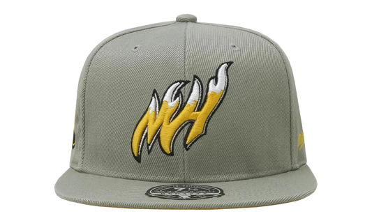 NBA Hardwood Classics Fitted Cap "Miami Heat - Sunny Gray" 6HSFDX21134 MHEGREY
