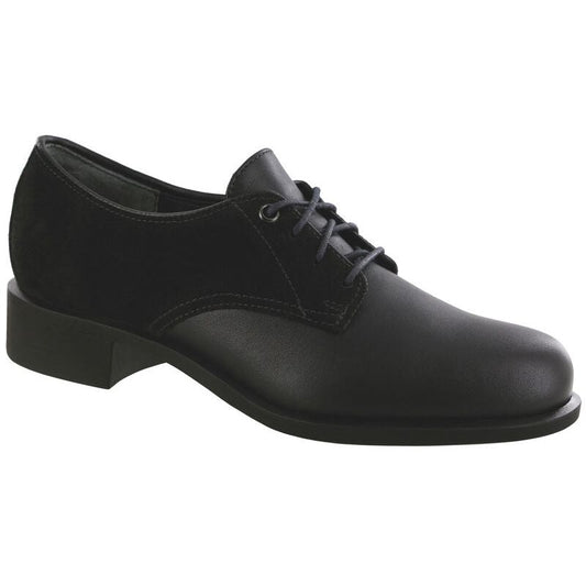 Women's Annex Oxford Dress Shoe in Caviar
