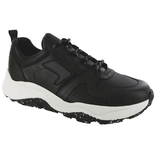 Men's Low Country-Y Lace Up Sneakers in Black Perf