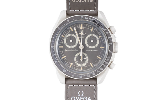 Swatch x Omega Bioceramic Moonswatch "Mission On Earth Desert" SO33T103