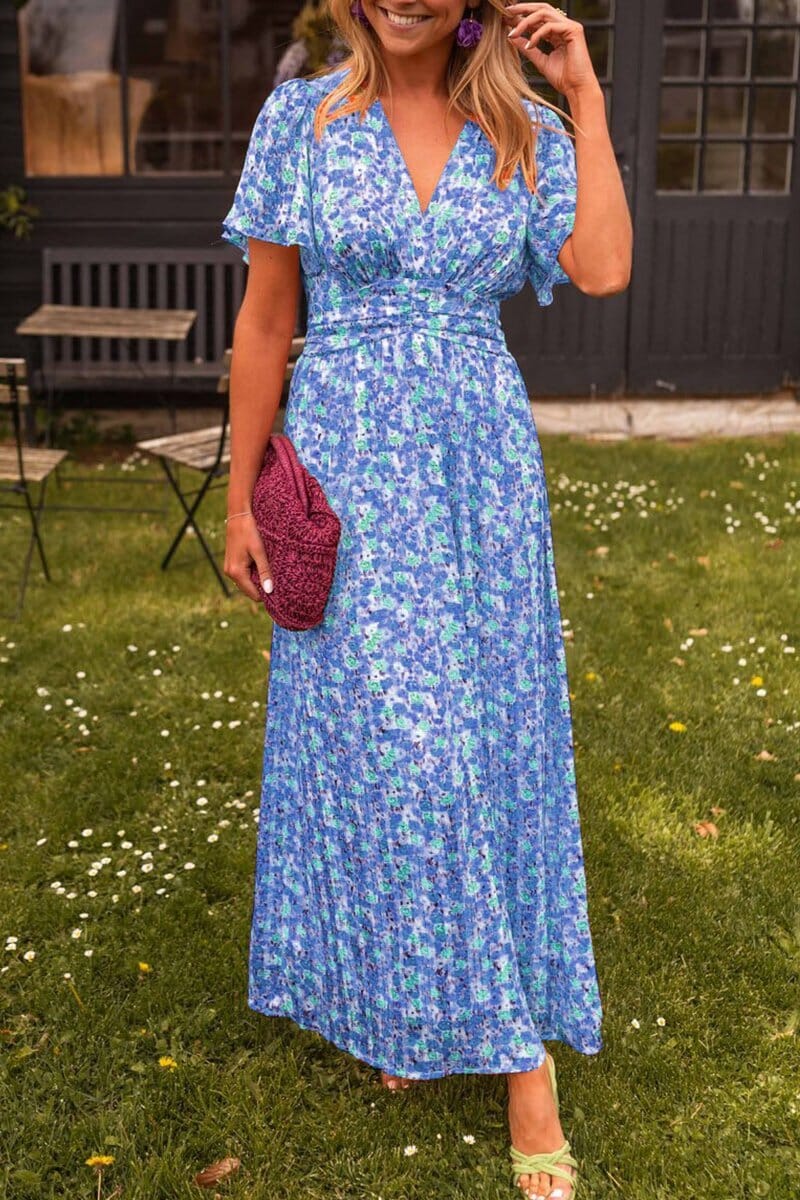 Serina – Maxi dress with V-neck and elegant flow