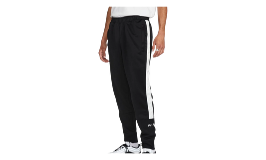 Air Joggers "Black / Summit White" FN7690 010