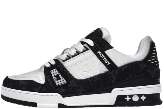 Trainer Black White